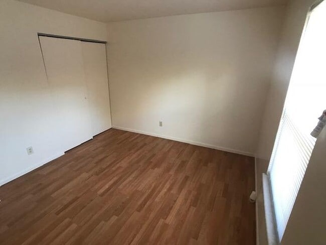 Building Photo - 318 Mount Everest Drive
