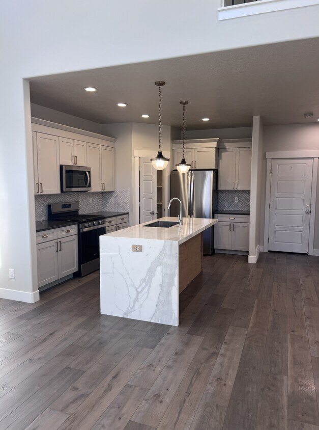 Foto principal - 1359 North St