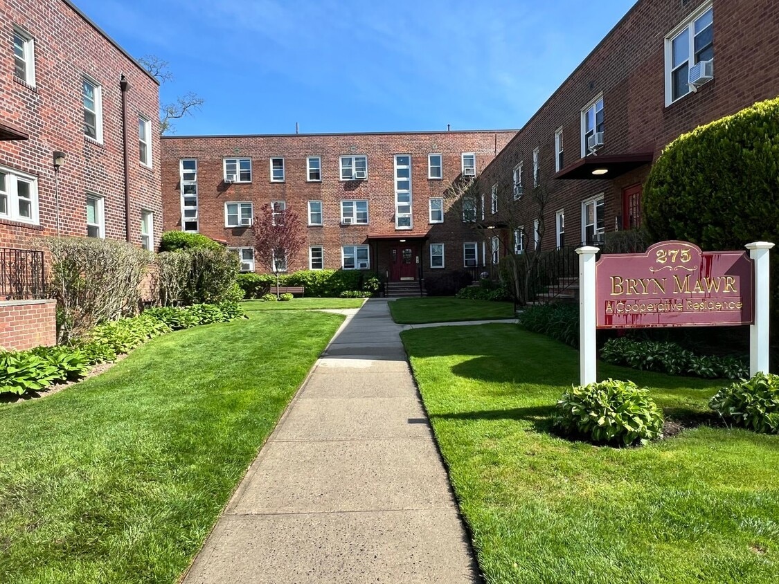 Primary Photo - 275 Maple Ave