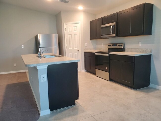 Foto del edificio - 3921 NE 15th Pl