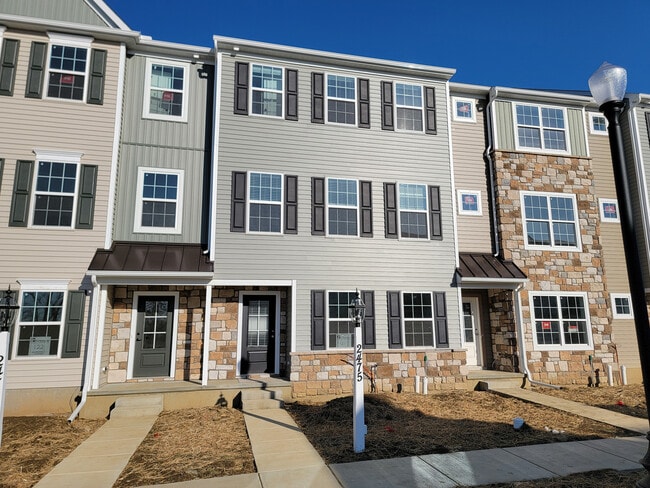 Building Photo - 2475 Spring Water Cir