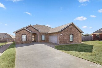 Building Photo - 7 Freedom Cir