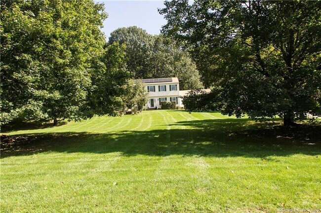 Building Photo - 23 Maplewood Dr