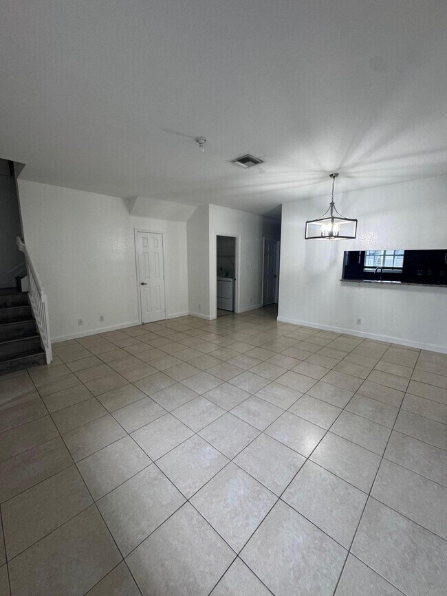 Foto del edificio - 1109 Colonial Palms Way