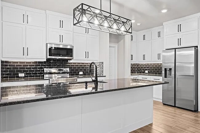 Photo - 510 W 4th St