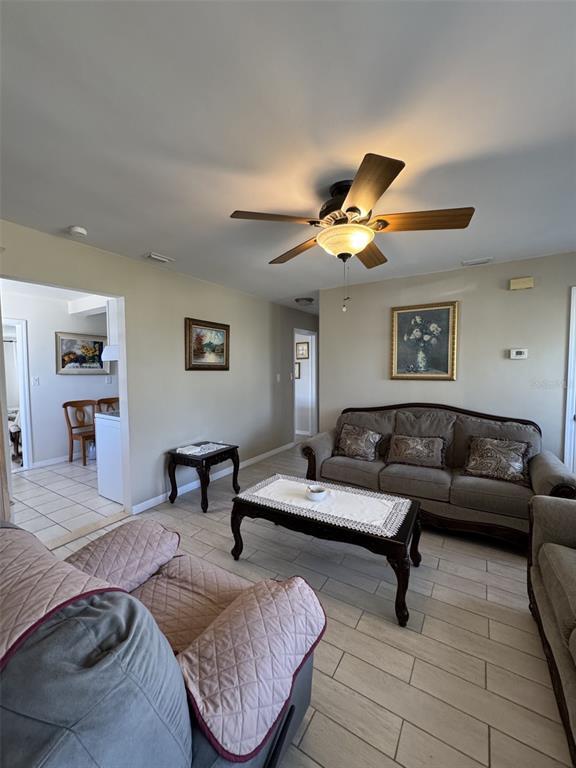 Foto del edificio - 5277 Grobe St