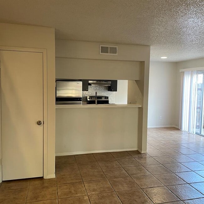 Building Photo - 1705 Coronado Hills Dr