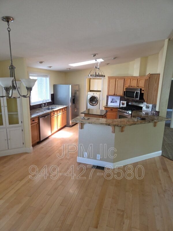 Building Photo - 15550 Bonanza Ln