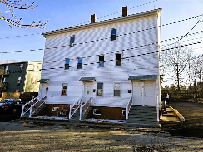 Building Photo - 69 Winchester St