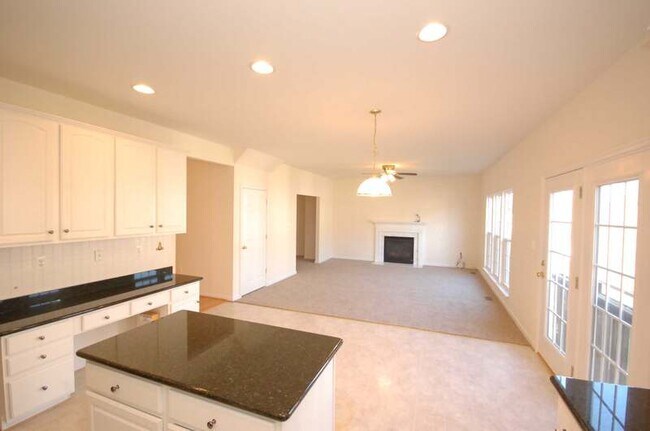 Foto del edificio - 8509 Calverts Mill Way