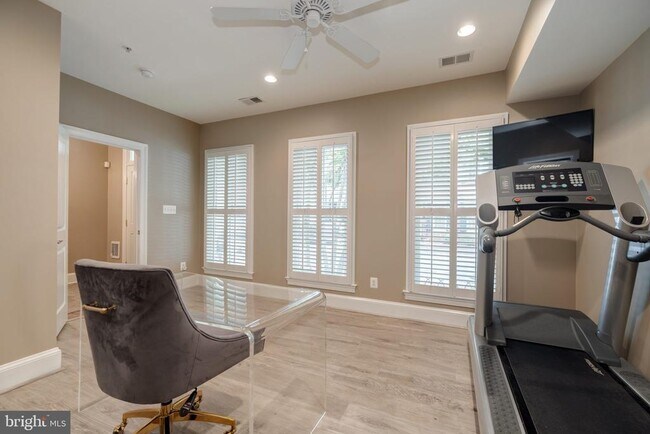 Foto del edificio - 712 Bracey Ln