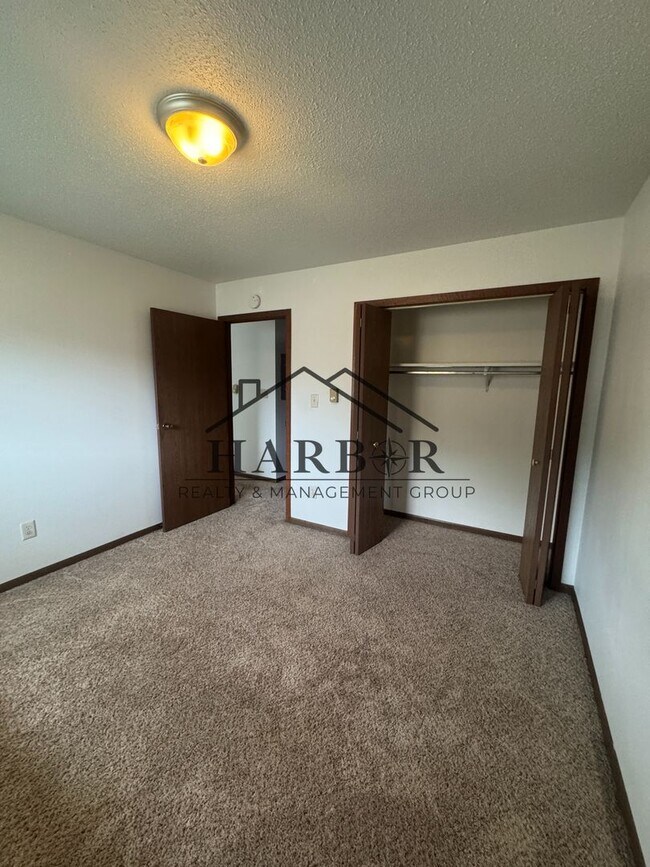 Building Photo - 1 Bedroom 1 Bath - New Avon - SPECIAL: App...