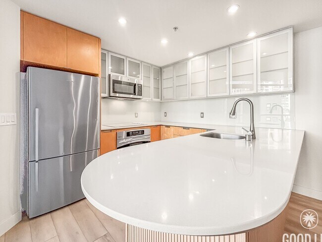 Foto del edificio - Stunning 2BD/2BA Condo in Downtown W/ W/D,...