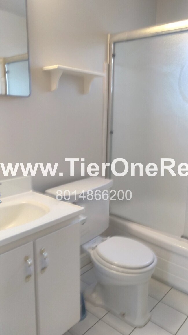 Building Photo - This property offers a NO DEPOSIT option a...