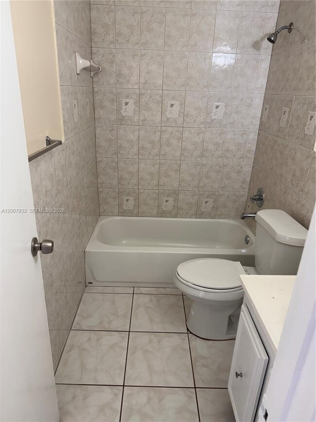 Foto del edificio - 5841 Blueberry Ct