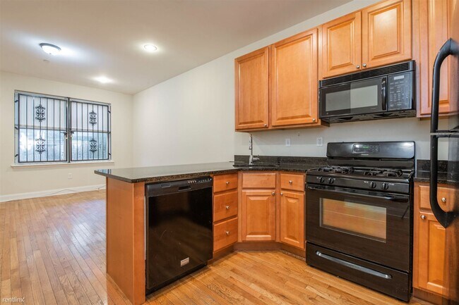 Foto del edificio - 3 br, 2 bath Duplex - 2008 N 18TH ST Unit 101