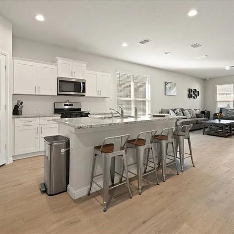 Foto del edificio - 9732 Serviceberry Ln