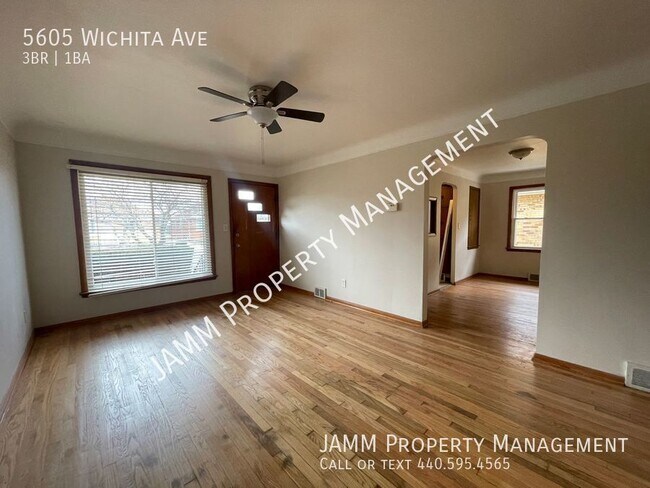 Building Photo - 3-Bedroom Single Family home in Cleveland!