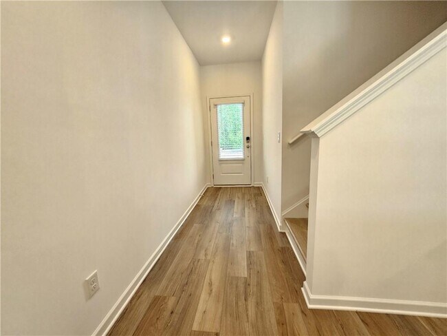 Building Photo - 2427 Livi Ln