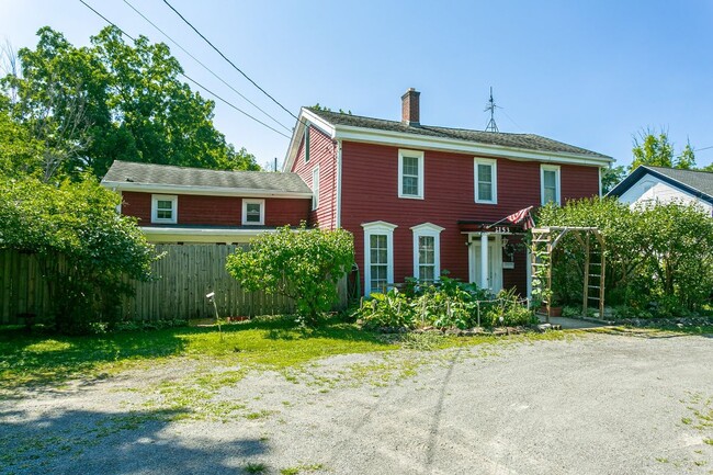 Building Photo - 2153 5 Mile Line Road