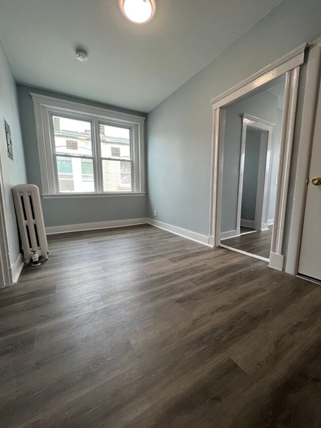 Foto del edificio - Single, Private Bedrooms Available in SHAR...