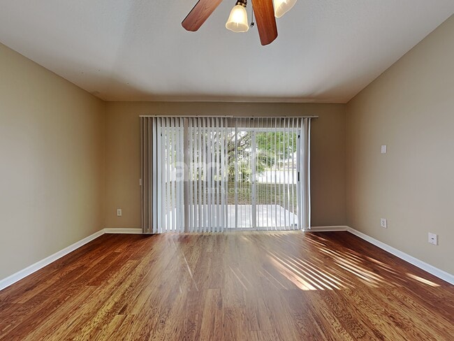 Building Photo - 10319 Soaring Eagle Dr