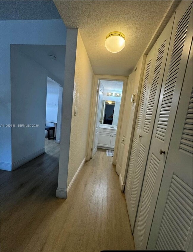 Foto del edificio - 5201 Geneva Ct