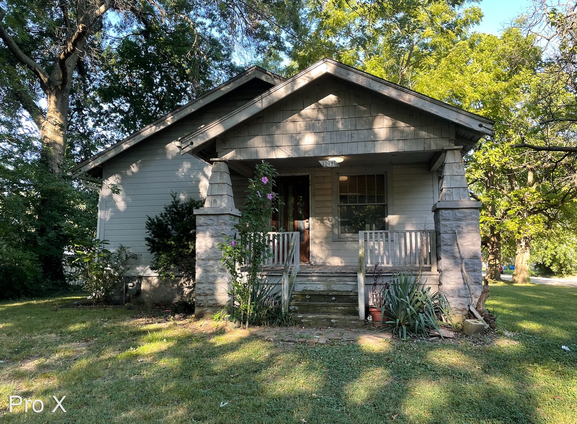 Primary Photo - 2 br, 1 bath House - 1211 N Smelter