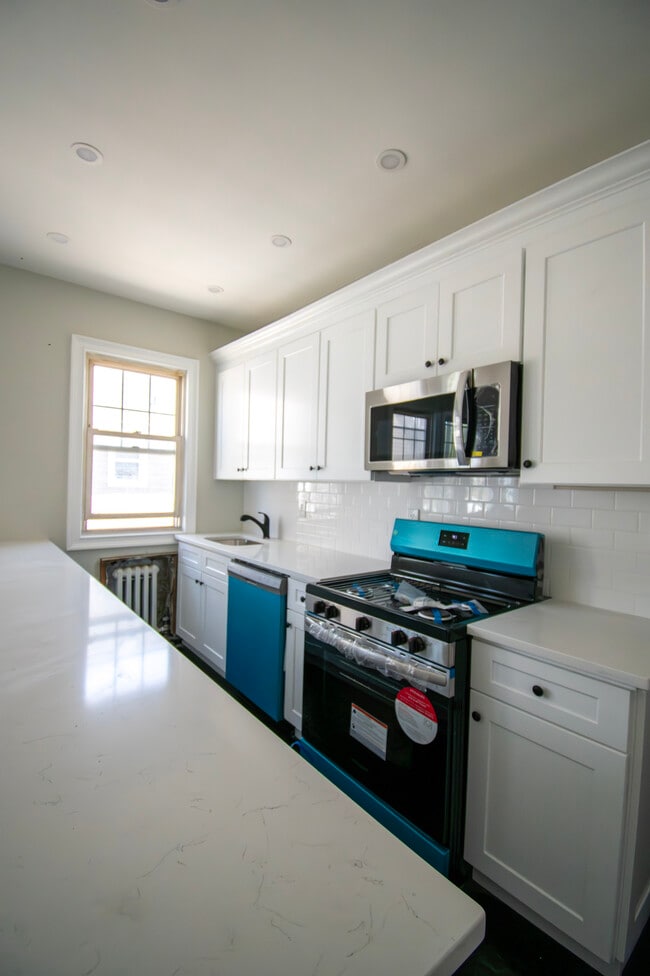 Foto del edificio - 840 Seaman Ave E