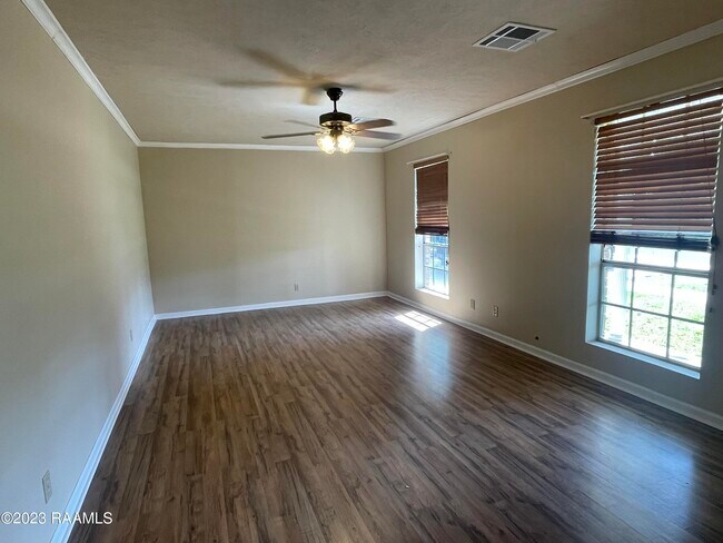 Foto del edificio - 412 Highway 171