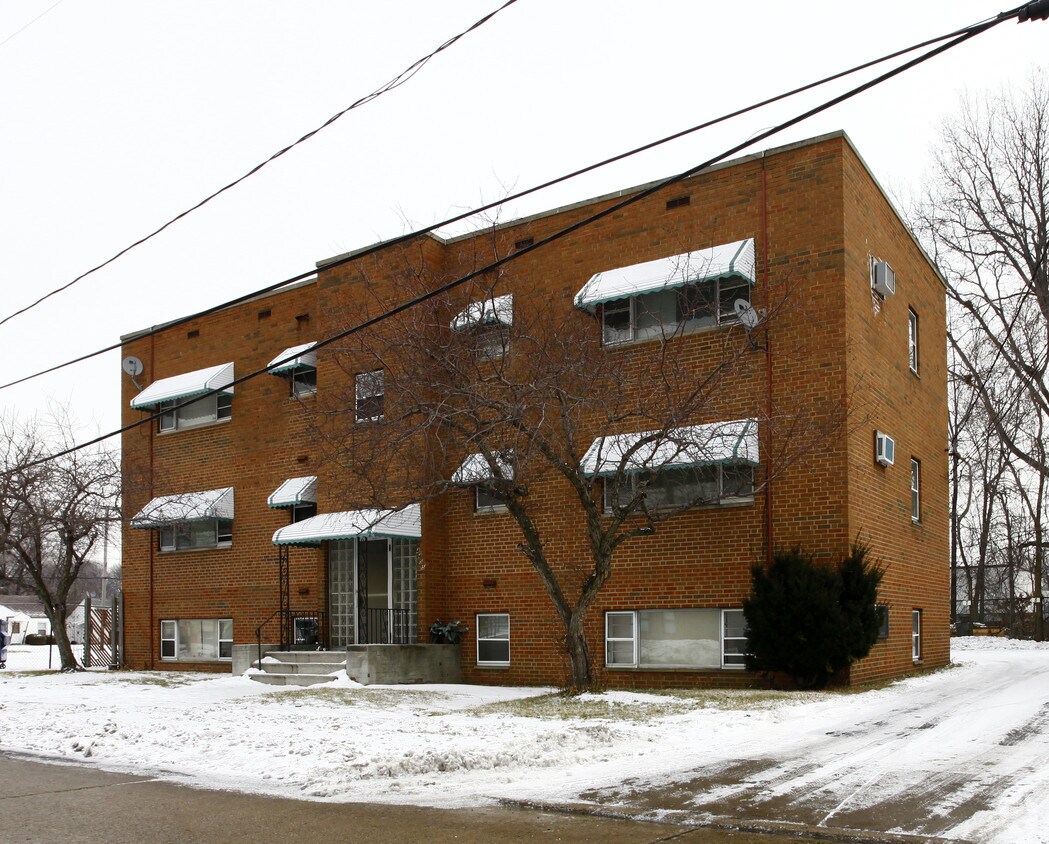 Primary Photo - 4455 W 158th St