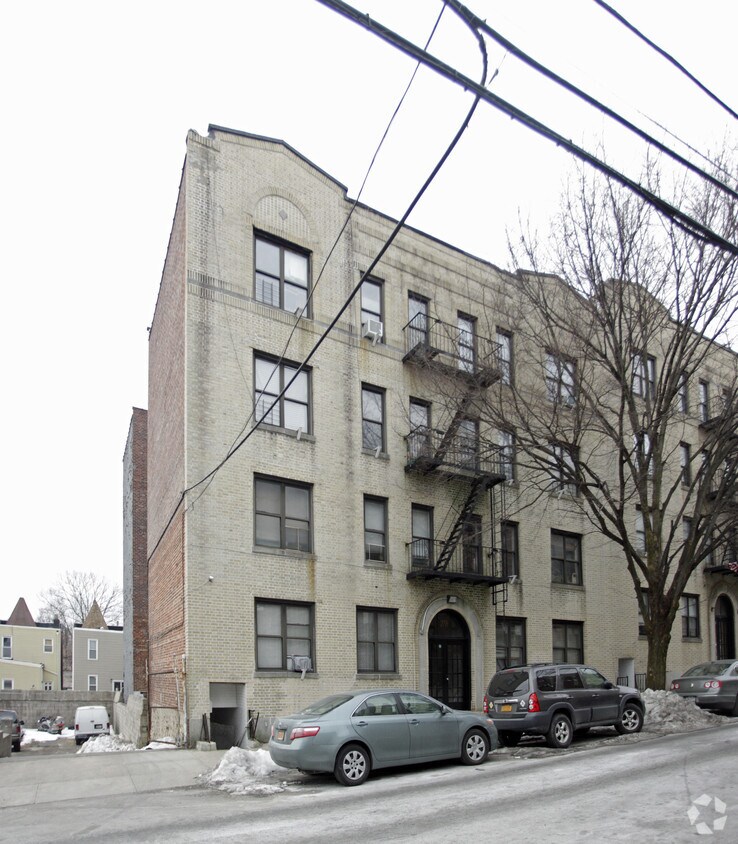 Foto principal - 278 E 237th