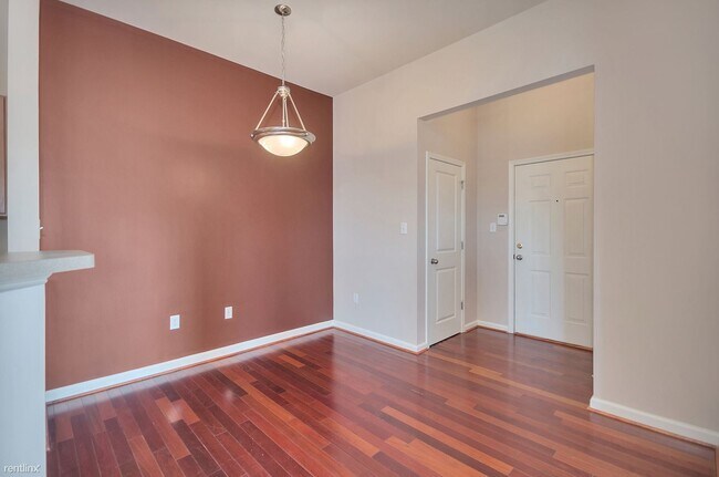 Foto del edificio - 1 br, 1 bath House - 700 Walker Square Uni...