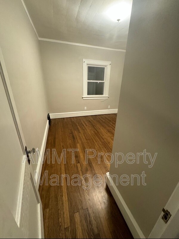 Foto del edificio - 2507 B Ave NE