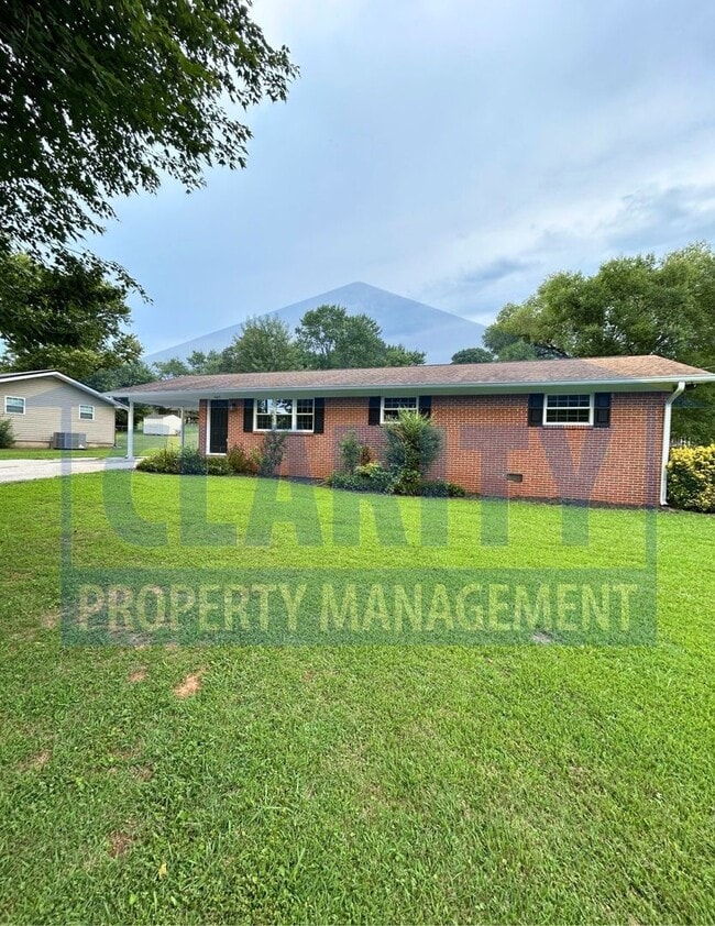 Foto del edificio - Updated ranch-style home in great neighbor...