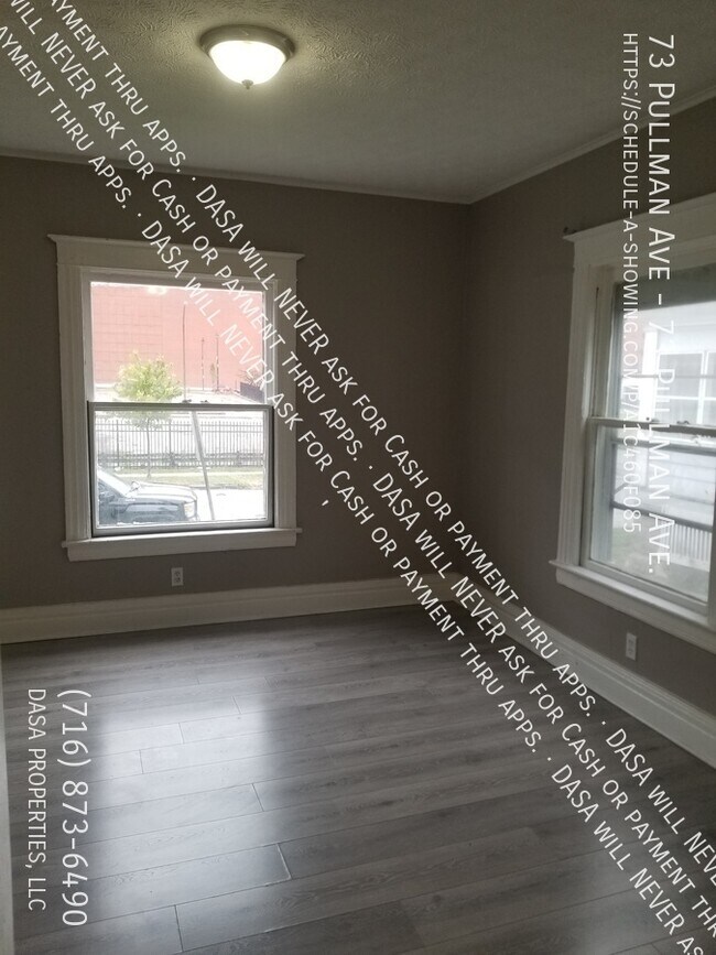 Building Photo - 73-75 Pullman (73) - 3 Bed / 1 Bath