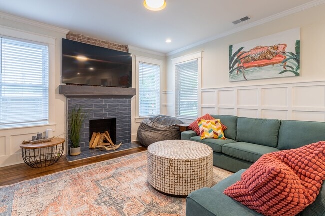 Photo - 2118 Higbee Ave House