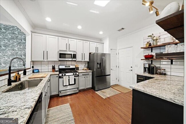 Foto del edificio - 5800 Oakdale Rd SE