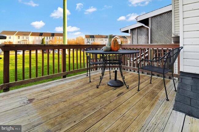 Foto del edificio - 5267 Earles Ct