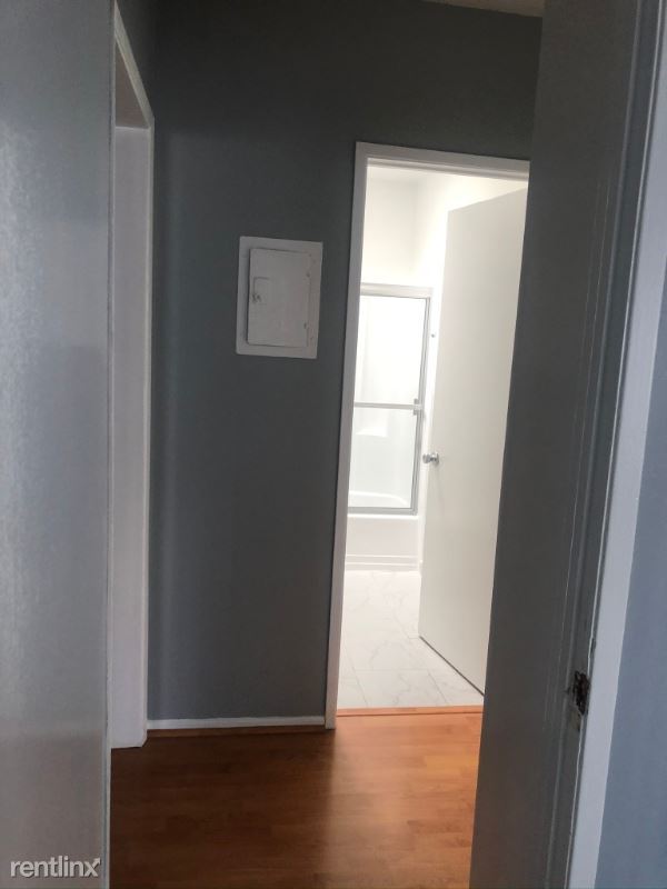 Building Photo - 2 br, 2 bath Apartment - 5228 Hermitage Ave
