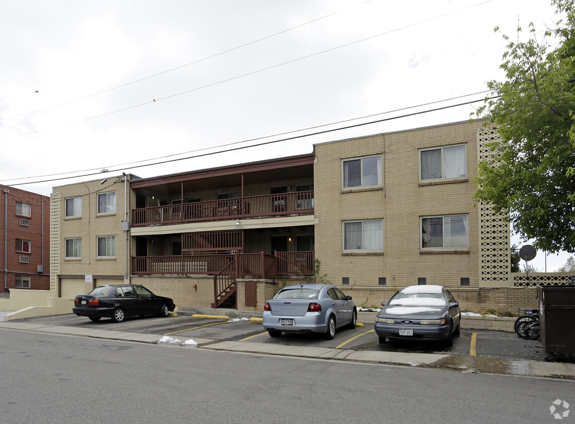 Building Photo - 157 E Powers Cir