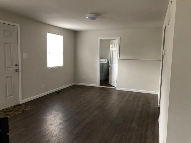 Foto del edificio - 125 Borton Dr