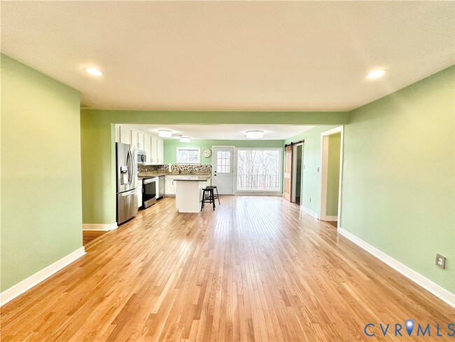 Foto del edificio - 6737 Rural Point Rd