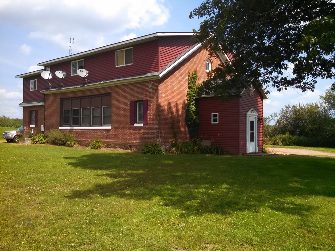 4 Plex Apt Unit - W2798 WI-64