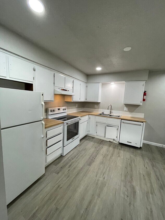 Foto principal - 1014 E 27th St