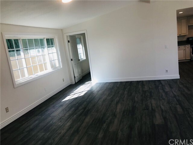 Foto del edificio - 5715 Greenbriar Dr