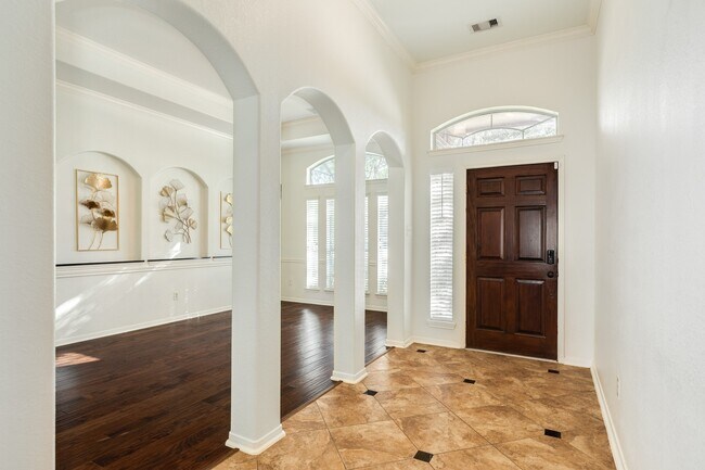 Building Photo - 4408 Chevy St