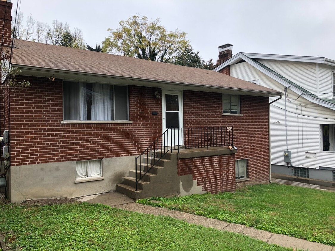 Photo - 454 Warner St.