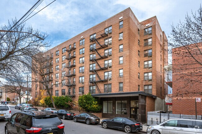 Foto del edificio - 5311 90th St