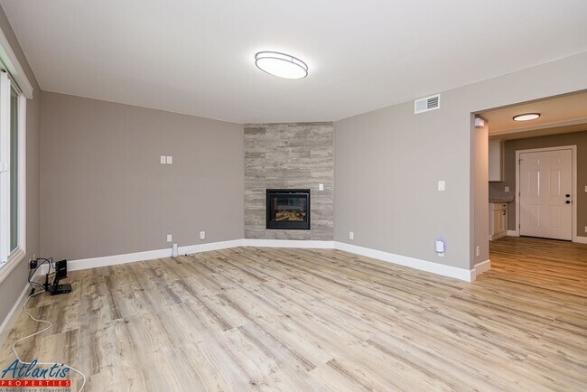 Foto del edificio - 1031 Clyde Ave
